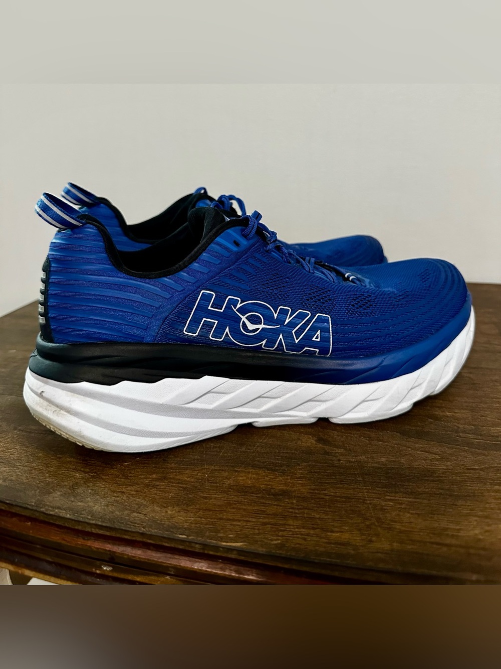 Hoka Bondi 6 Running Shoes Men’s Size 9.5